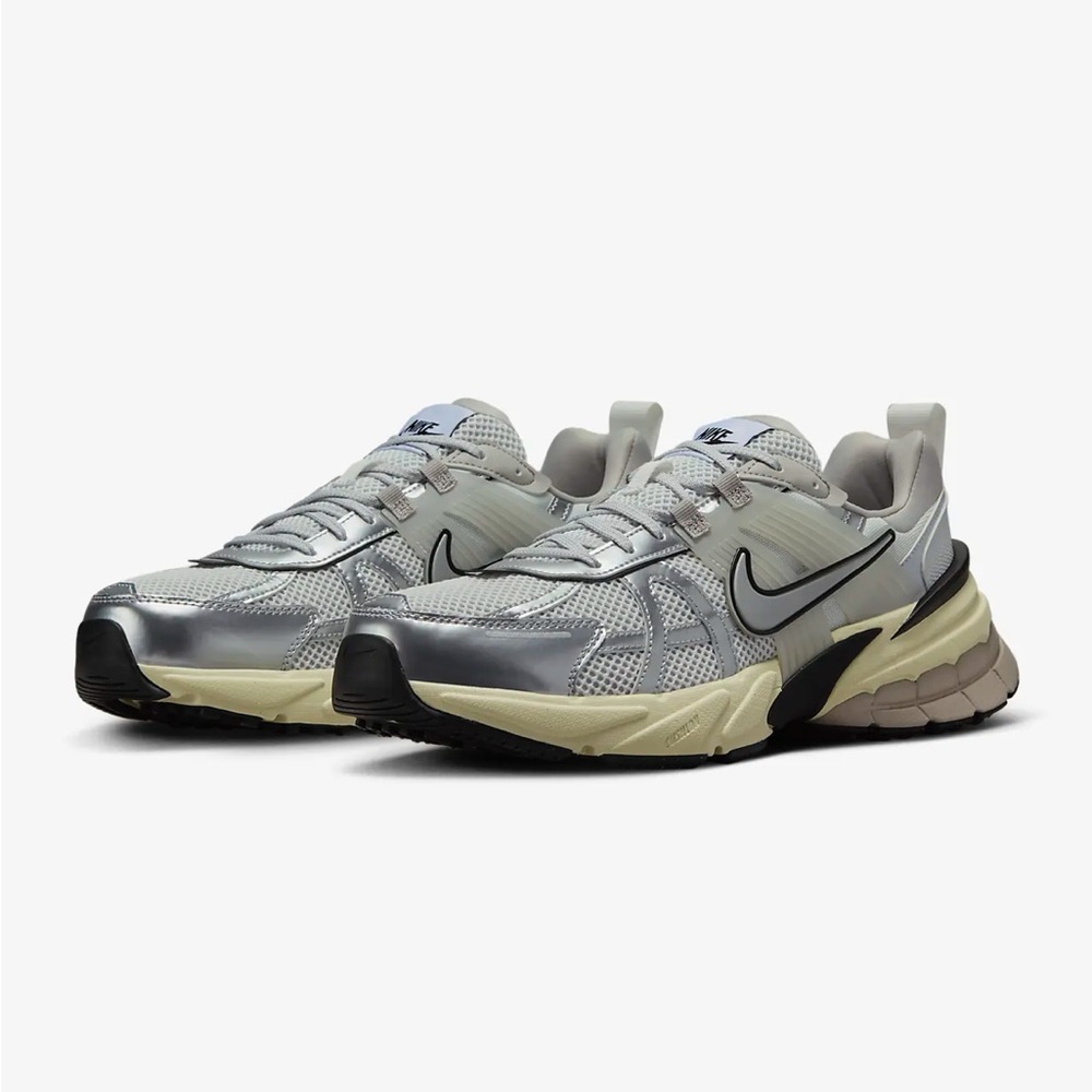 Nike V2K Run Shoes